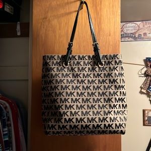 Michael Kors tote